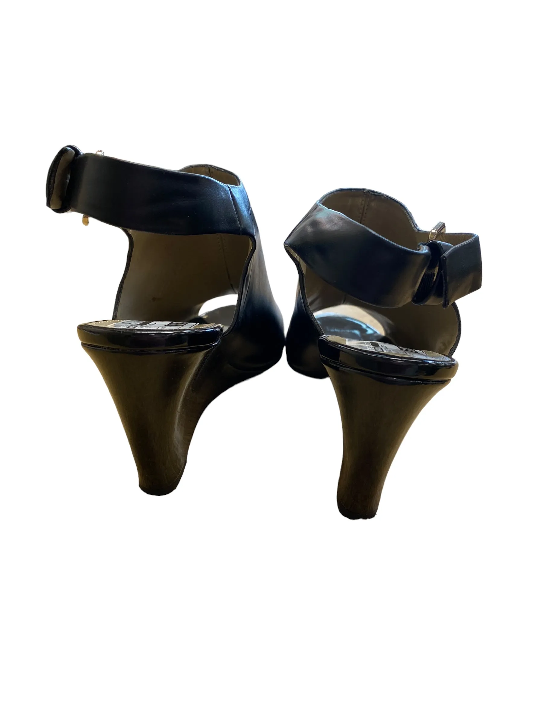 Black Shoes Heels Wedge Bandolino, Size 7.5