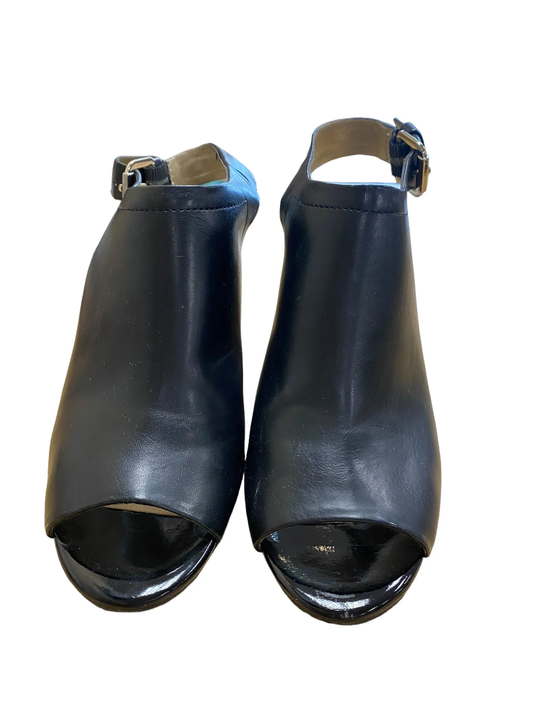 Black Shoes Heels Wedge Bandolino, Size 7.5