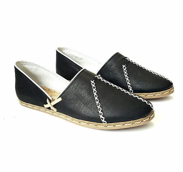 Nida Loafers in Black